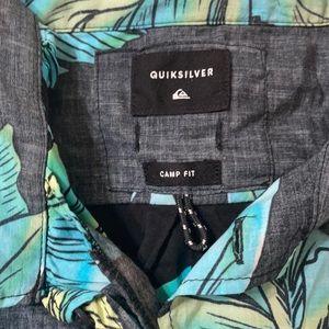 Quiksilver Button Down Hawaiian Shirt